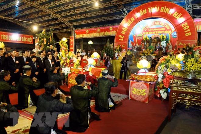 Vietnam celebra festival en homenaje a los reyes Tran ảnh 1