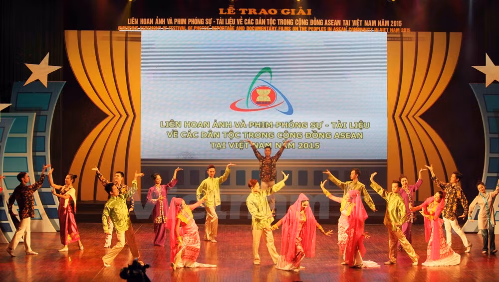 Premian documentales y fotos de etnias de Comunidad de ASEAN ảnh 1