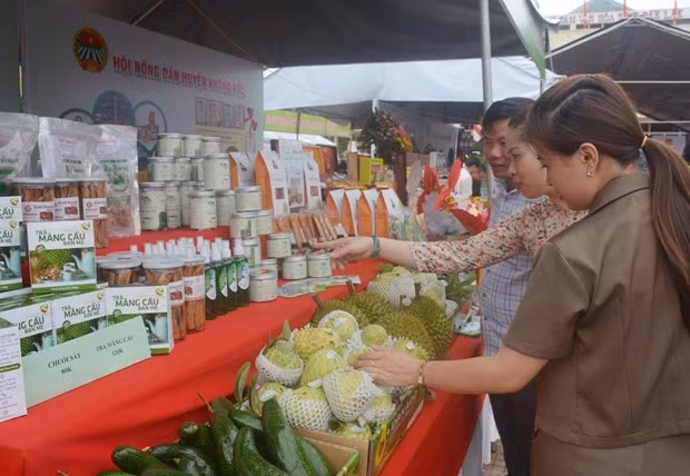 Especialidades de Dak Lak se pondrán en venta en supermercados de Central Retail ảnh 1 Especialidades de Dak Lak se pondrán en venta en supermercados de Central Retail ảnh 1