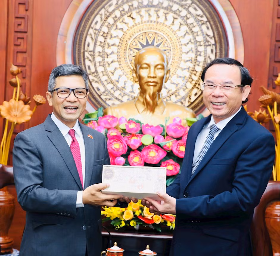 Ciudad Ho Chi Minh desea fomentar vínculos con Indonesia e Italia ảnh 1