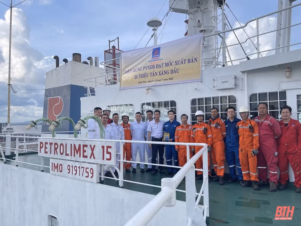 Refinería Nghi Son suministra 20 millones de toneladas de petróleo al mercado de Vietnam ảnh 1