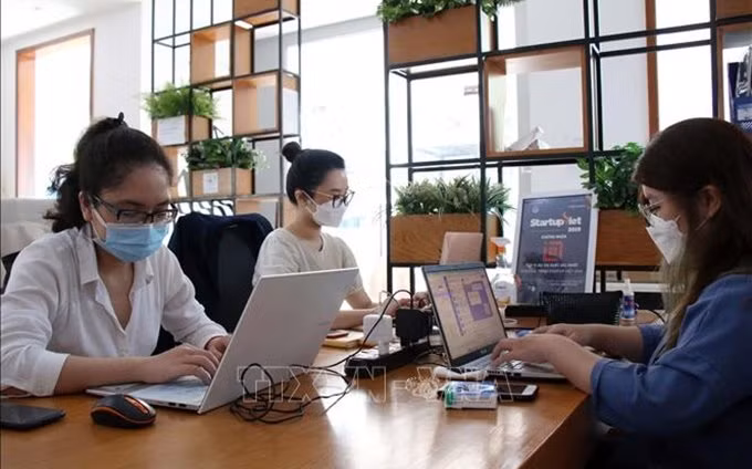 Vietnam puede ser el próximo "unicornio" emprendedor en el sector tecnológico en Asia, según BAD ảnh 1