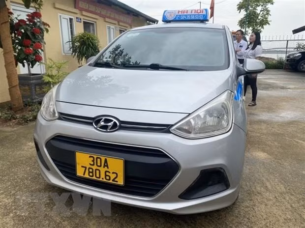 Hanoi: Multada taxista por estafar a turista extranjera ảnh 1