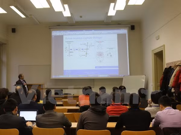 Efectúan tercer seminario de estudiantes vietnamitas en República Checa ảnh 1