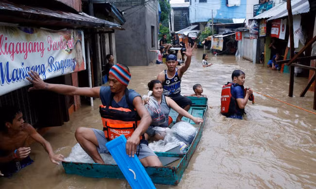 Filipinas: Evacúan a más de 23 mil personas por intensas lluvias ảnh 1