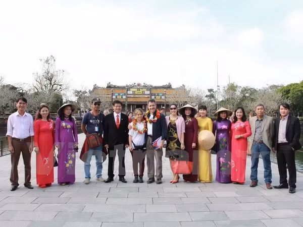 Complejo de Patrimonios de Hue recibe 2,5 millones de turistas este año ảnh 1