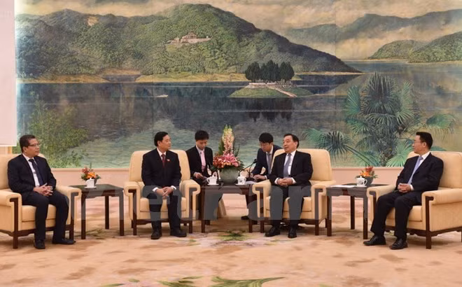 Vietnam y China intensifican cooperación entre órganos legislativos ảnh 1