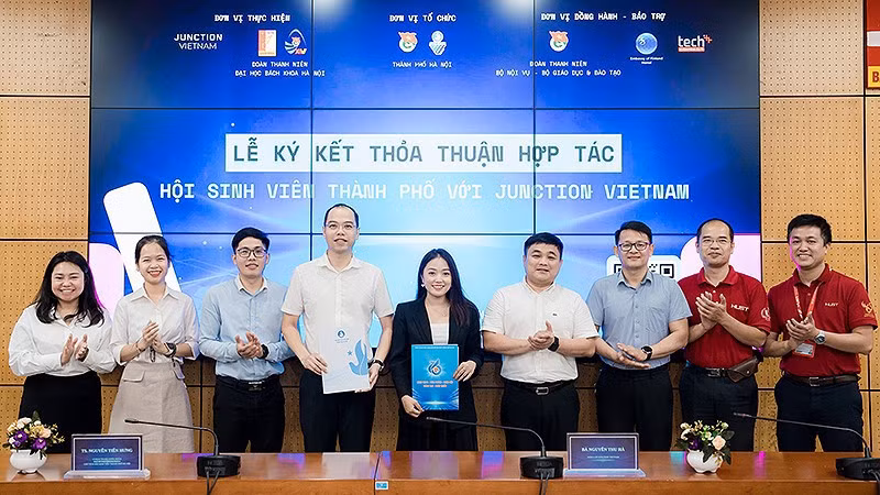 Lanzan en Hanoi serie de eventos tecnológicos y de innovación para jóvenes ảnh 1