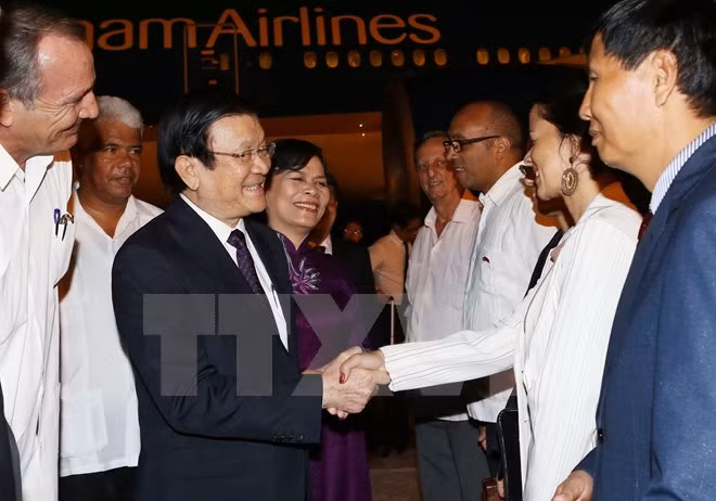  Presidente de Vietnam llega a Cuba en visita oficial ảnh 1