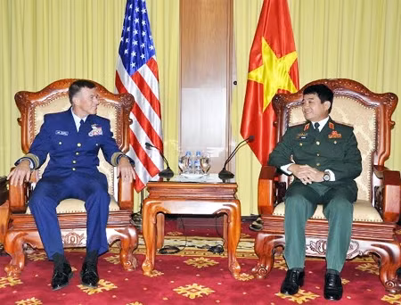 Delegación del Guardacostas de Estados Unidos visita Vietnam ảnh 1