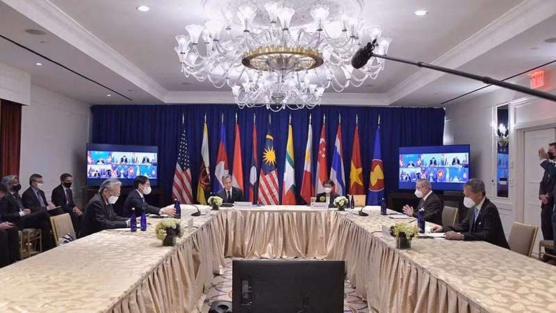 Diplomáticos vietnamitas sostienen encuentros bilaterales en Nueva York ảnh 1