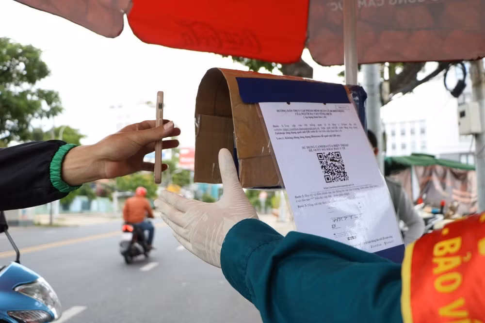 Instalan en Ciudad Ho Chi Minh 100 cámaras para control de COVID-19 ảnh 1