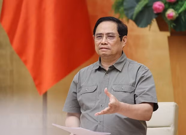 Premier vietnamita insta a estudios exhaustivos para reabrir las actividades comerciales ảnh 1