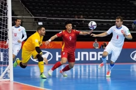Vietnam avanza a los octavos de la Copa Mundial de Fútsal ảnh 2