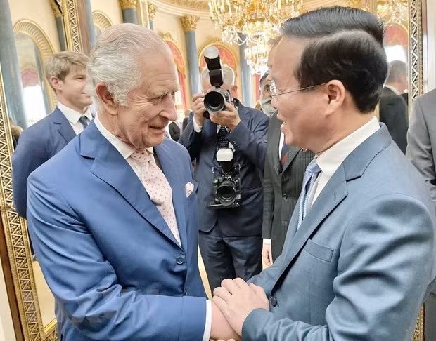 Investigador indonesio elogia la política exterior de Vietnam ảnh 3 Investigador indonesio elogia la política exterior de Vietnam ảnh 3