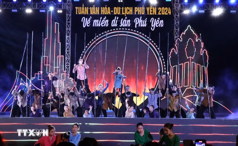  Efectúan diversas actividades en Semana de Cultura-Turismo de Phu Yen 2024 ảnh 1