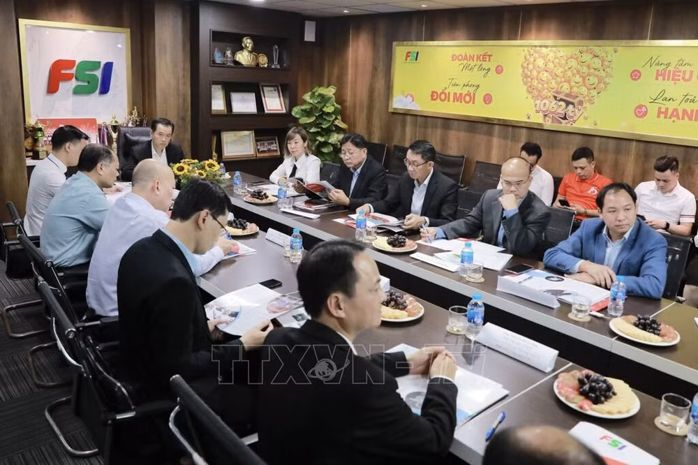 Trabajan Vietnam y Laos por elevar valor del intercambio comercial ảnh 1