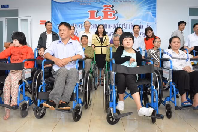 Agencia estadounidense financia proyectos auxiliares para discapacitados en Vietnam ảnh 1