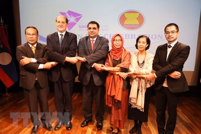 Celebran aniversario 51 de fundación de ASEAN en Argentina ảnh 1