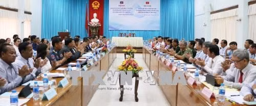 Provincias de Vietnam y Camboya trabajan para consolidar la amistad bilateral ảnh 1