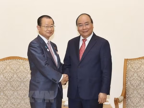 Premier vietnamita aprecia asistencia oficial para el desarrollo de Japón a su país ảnh 1