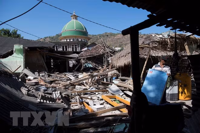 Saldo de fallecidos tras terremoto en Indonesia aumenta a 436 ảnh 1