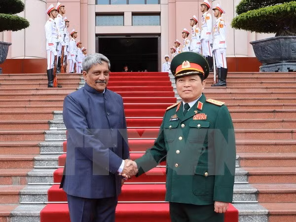 Vietnam e India profundizan cooperación en Defensa ảnh 1