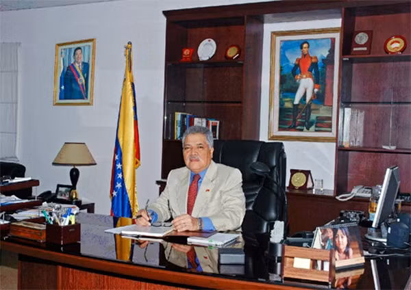 Embajador venezolano denuncia ataques mediáticos contra su país ảnh 1