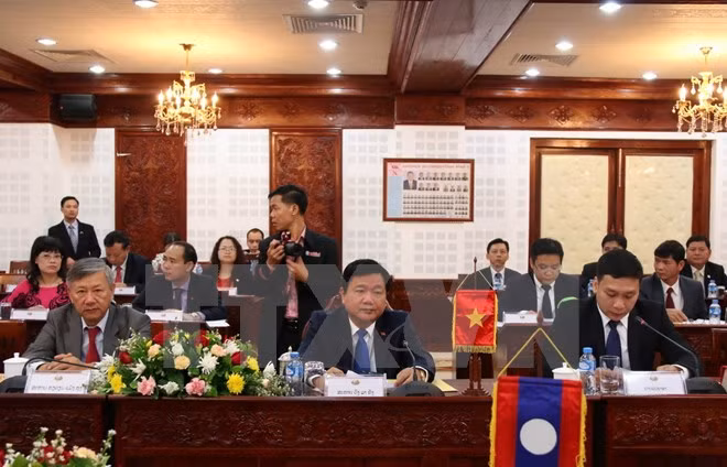 Fortalecen los vínculos entre Ciudad Ho Chi Minh y Laos ảnh 1