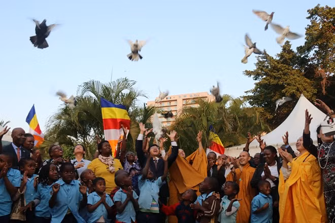 Celebra comunidad vietnamita en Mozambique el Día de Vesak ảnh 1