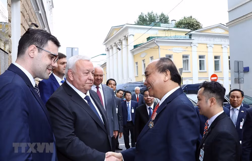 Concluye Premier de Vietnam visita oficial a Rusia ảnh 1