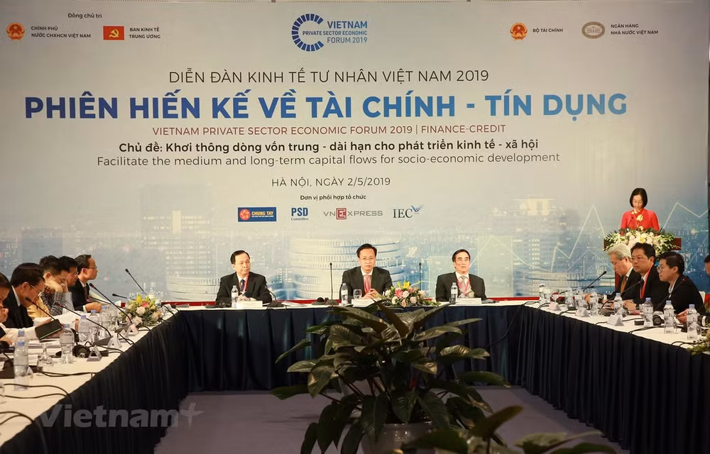 Buscan en Vietnam garantizar suministro de recursos financieros al sector privado ảnh 1
