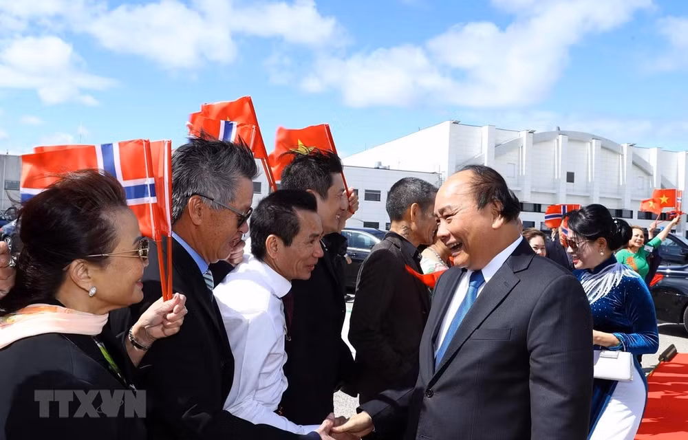 Concluye primer ministro vietnamita fructífera visita a Noruega ảnh 1