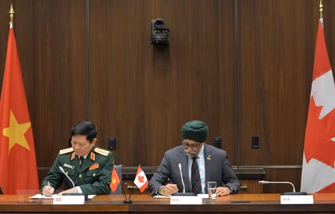 Fomentan Vietnam y Canadá relaciones en defensa ảnh 1