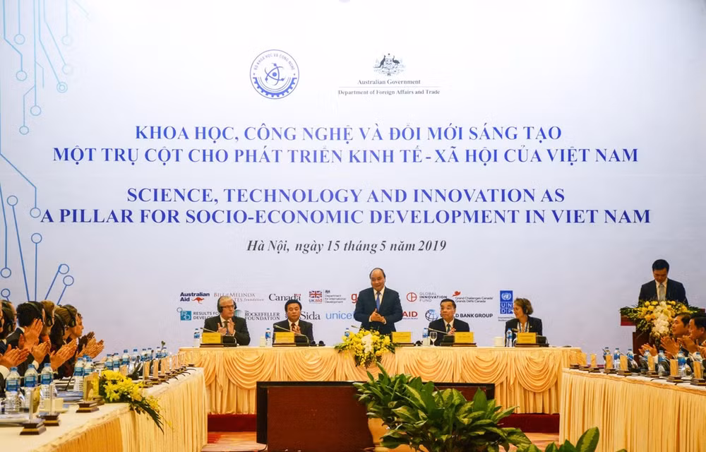 Valora Premier de Vietnam a la tecnología como llave para evitar la trampa de ingreso medio ảnh 1