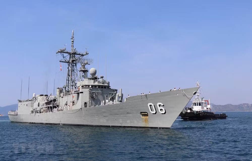 Realizan buques de guerra australianos visita de buena voluntad a Vietnam ảnh 1