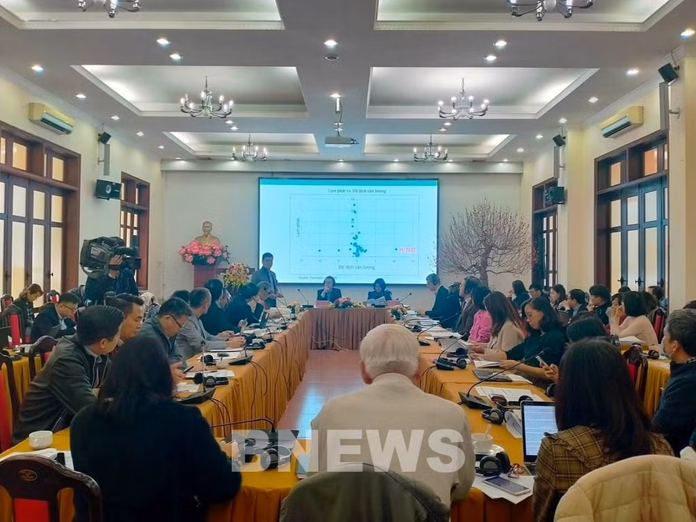 Proyectan dos escenarios económicos de Vietnam en 2023 ảnh 1