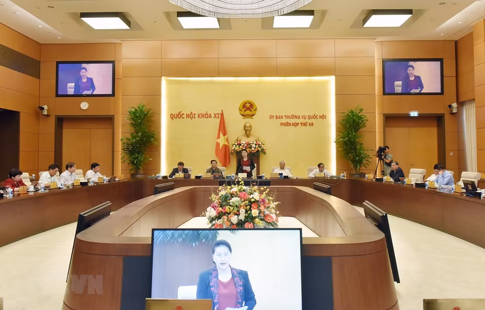 Comité Permanente de la Asamblea Nacional de Vietnam inaugura su 49 reunión ảnh 1