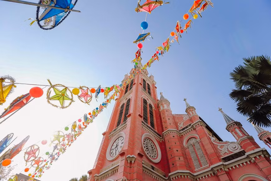 Iglesia vietnamita figura entre los destinos rosados más bellos del mundo ảnh 1 Iglesia vietnamita figura entre los destinos rosados más bellos del mundo ảnh 1