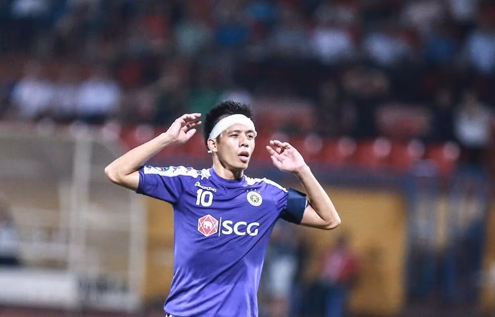 Jugador vietnamita figura entre mejores centrocampistas en Asia ảnh 1