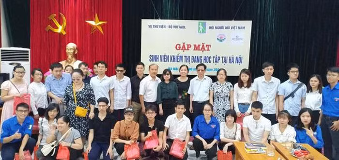 Actividad en respaldo a estudiantes con ceguedad y deficiencia visual en Hanoi ảnh 1