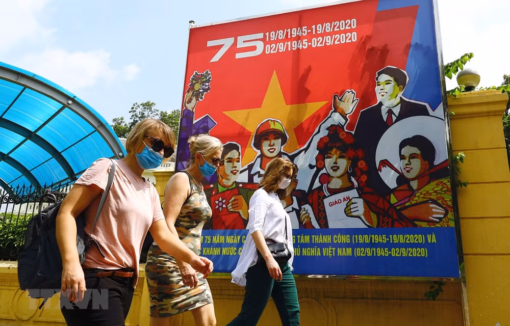 Resalta periodista sudafricano posición elevada de Vietnam en la arena internacional ảnh 1