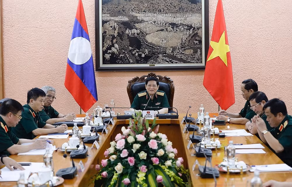 Vietnam y Laos fortalecen cooperación en defensa ảnh 1