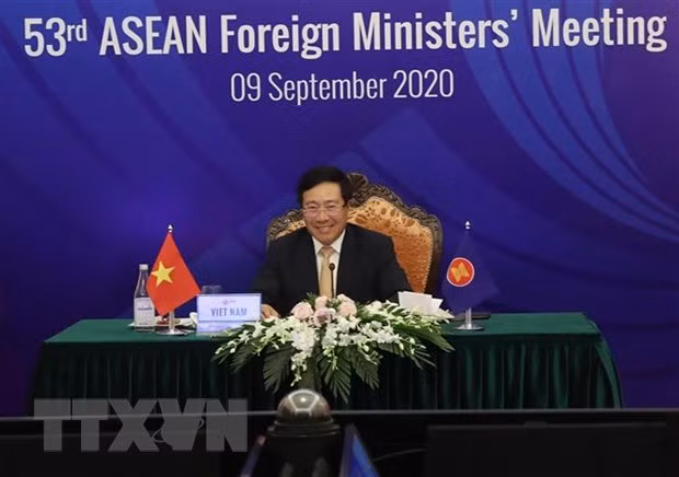 Vicepremier vietnamita preside la 27 Conferencia del Consejo Coordinador de la ASEAN ảnh 1