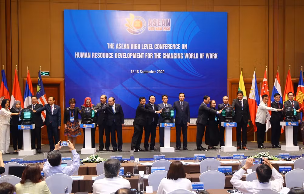 Sesiona conferencia ministerial de ASEAN sobre desarrollo de recursos humanos ảnh 1