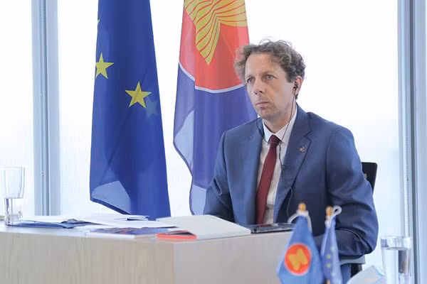 Unión Europea otorga 200 becas de maestría a países del Sudeste Asiático ảnh 1