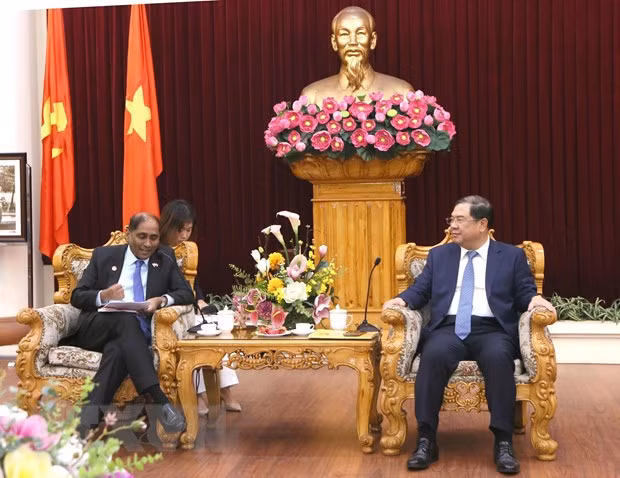 Singapur busca oportunidad de inversión en provincia vietnamita de Nam Dinh ảnh 1
