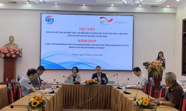 EVFTA ayuda a acelerar la recuperación de exportaciones vietnamitas a UE, según expertos ảnh 2
