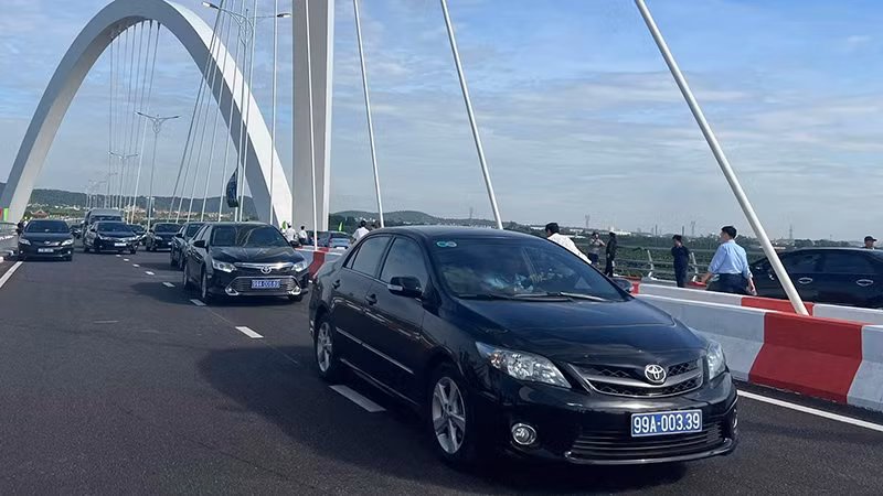 Inauguran puente de arco de acero más alto de Vietnam ảnh 2