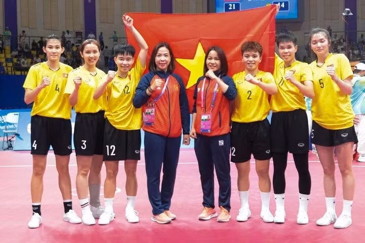 ASIAD 2023: Vietnam gana medalla de plata en sepak takraw ảnh 1